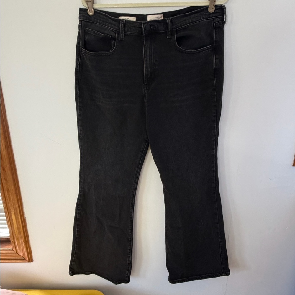 Universal Thread Black high raise Flare Jeans size 14s - Picture 1 of 6